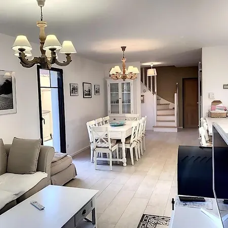 Villa Avec Piscine A Pied